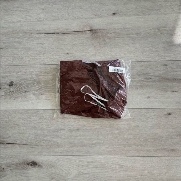 Lulus Easy Stunner Off-the-Shoulder Long Sleeve Bodysuit Cognac L NWT IN PKG - Picture 7 of 9